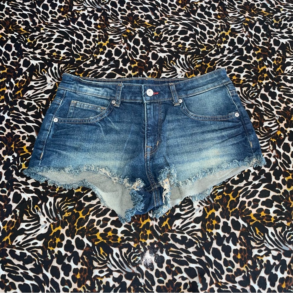 Divided H&M Raw Hem Denim Shorts